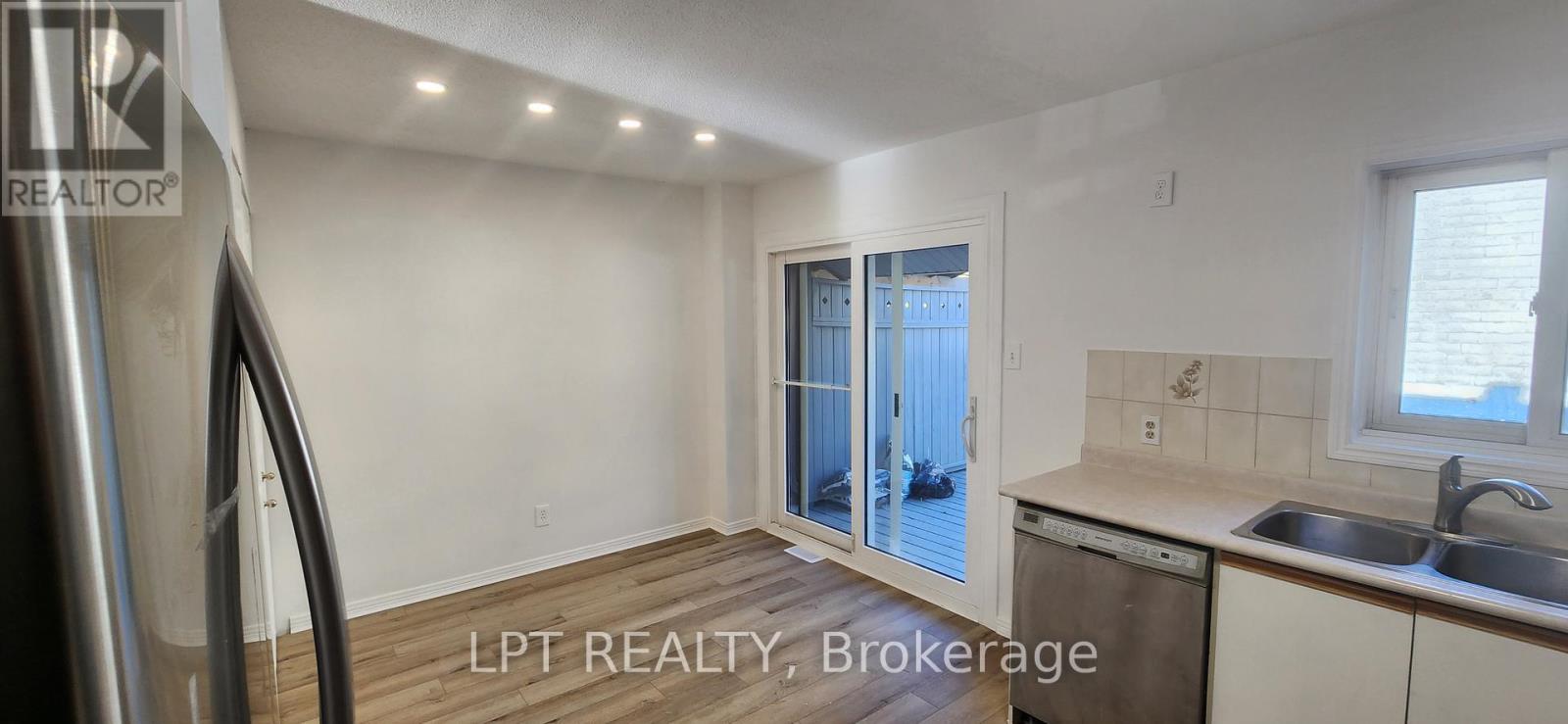 467 Parkdale Avenue, Ottawa, Ontario  K1Y 1H5 - Photo 7 - X12467045