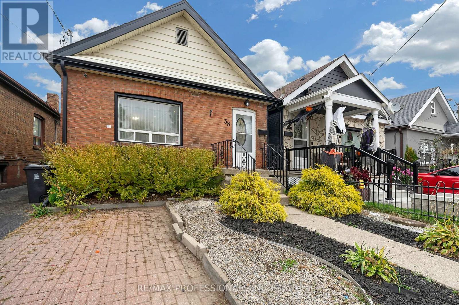 38 Nickle Street, Toronto (Mount Dennis), Ontario  M6M 2H6 - Photo 35 - W12487948