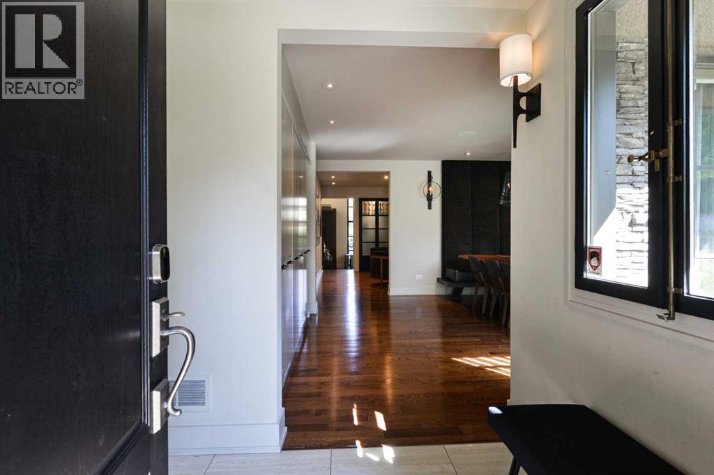 Property at 1924 10A Street SW image 2