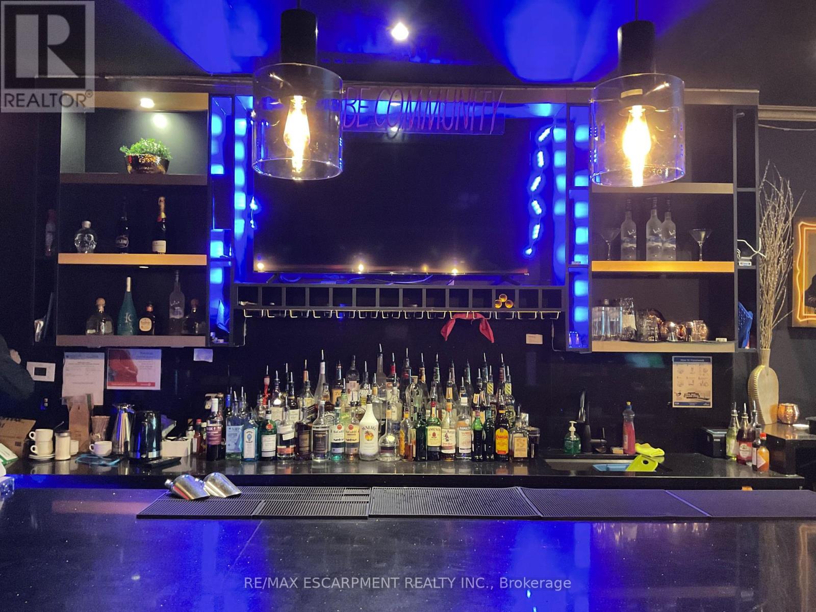 32 Main Street S, Newmarket, Ontario  L3Y 3Y4 - Photo 4 - N12231600