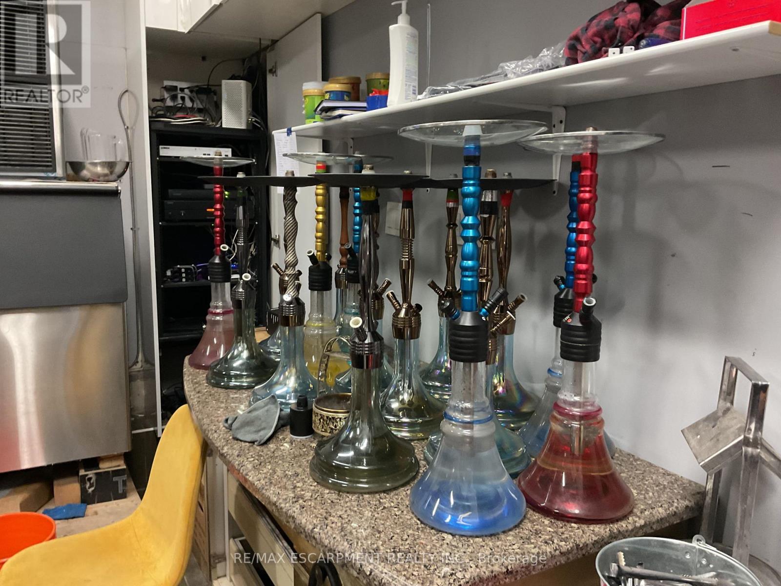 32 Main Street S, Newmarket, Ontario  L3Y 3Y4 - Photo 9 - N12231600