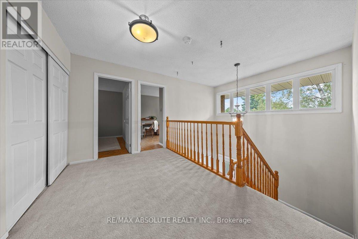 22 Banting Crescent, Ottawa, Ontario  K2K 1P4 - Photo 20 - X12489472