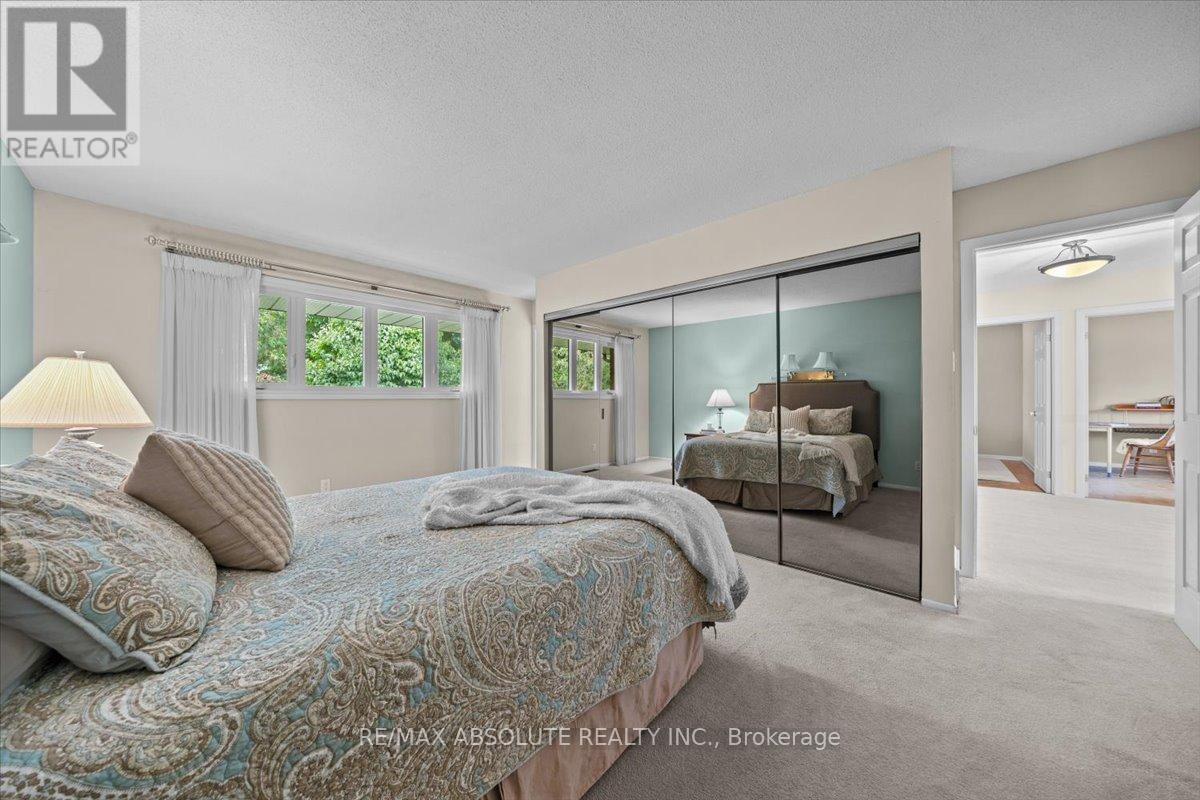 22 Banting Crescent, Ottawa, Ontario  K2K 1P4 - Photo 22 - X12489472