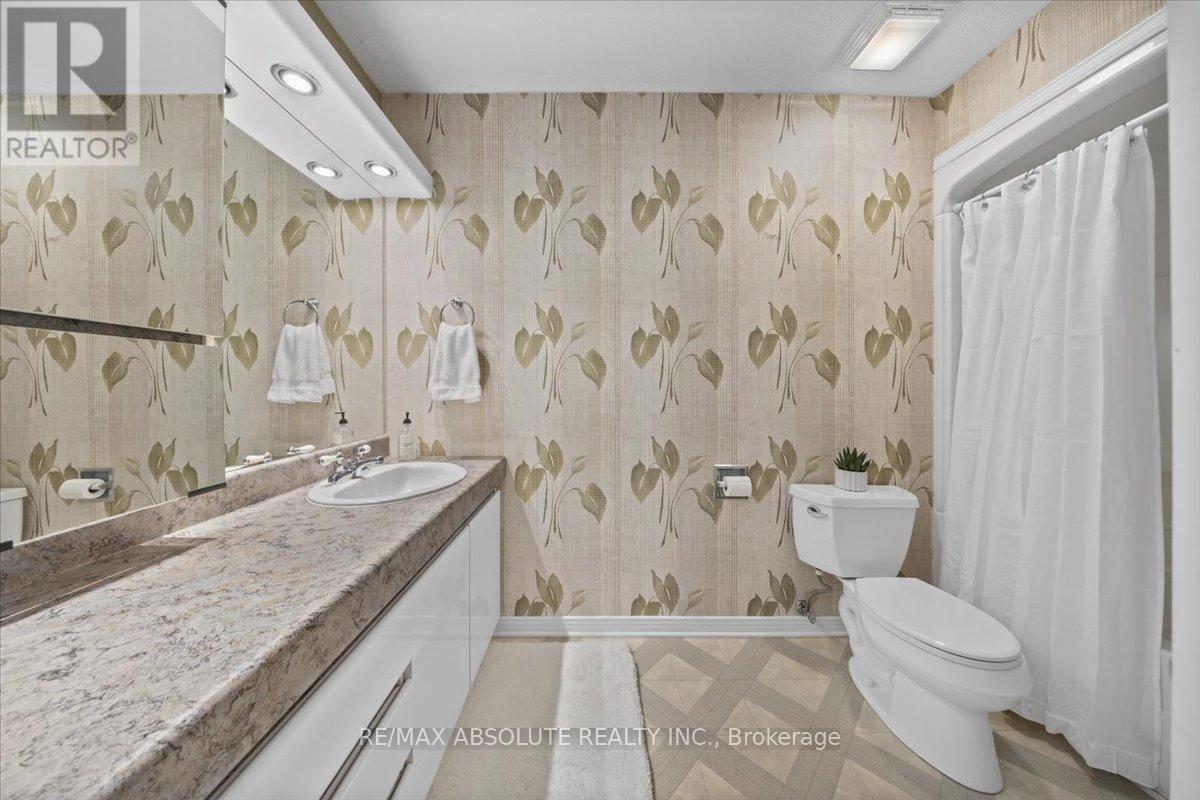 22 Banting Crescent, Ottawa, Ontario  K2K 1P4 - Photo 27 - X12489472