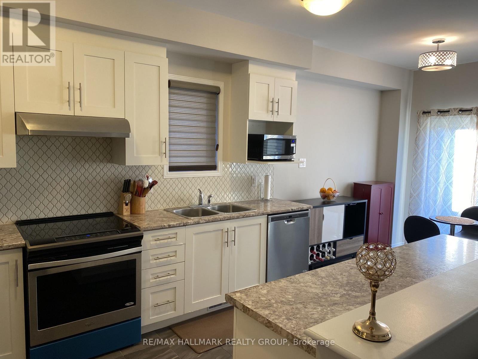 618 Via Campanale Avenue, Ottawa, Ontario  K2J 4A2 - Photo 3 - X12489478