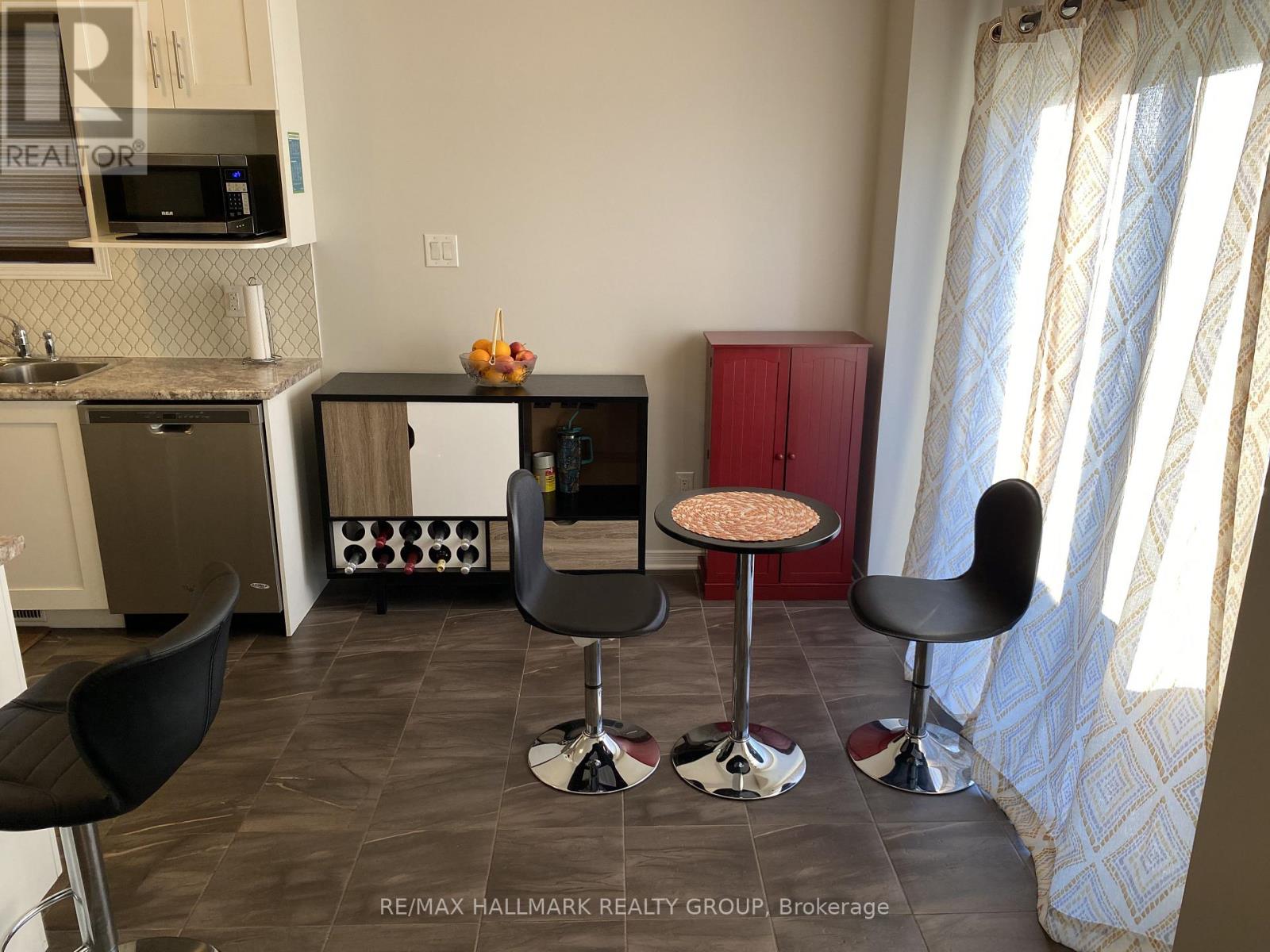 618 Via Campanale Avenue, Ottawa, Ontario  K2J 4A2 - Photo 7 - X12489478