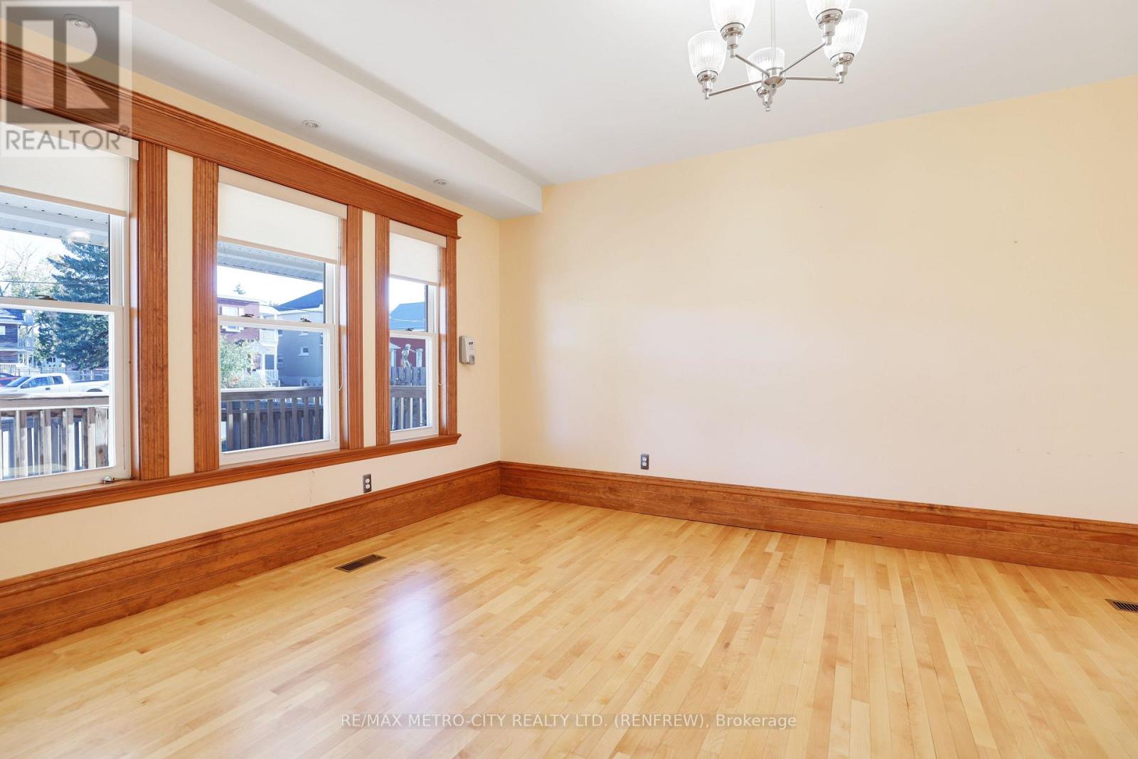 94 Argyle Street N, Renfrew, Ontario  K7V 1S9 - Photo 16 - X12487179