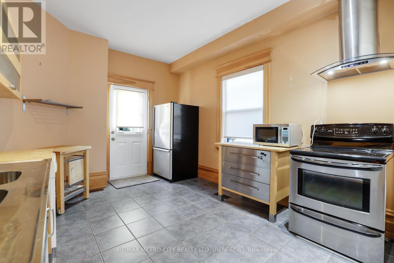 94 Argyle Street N, Renfrew, Ontario  K7V 1S9 - Photo 27 - X12487179