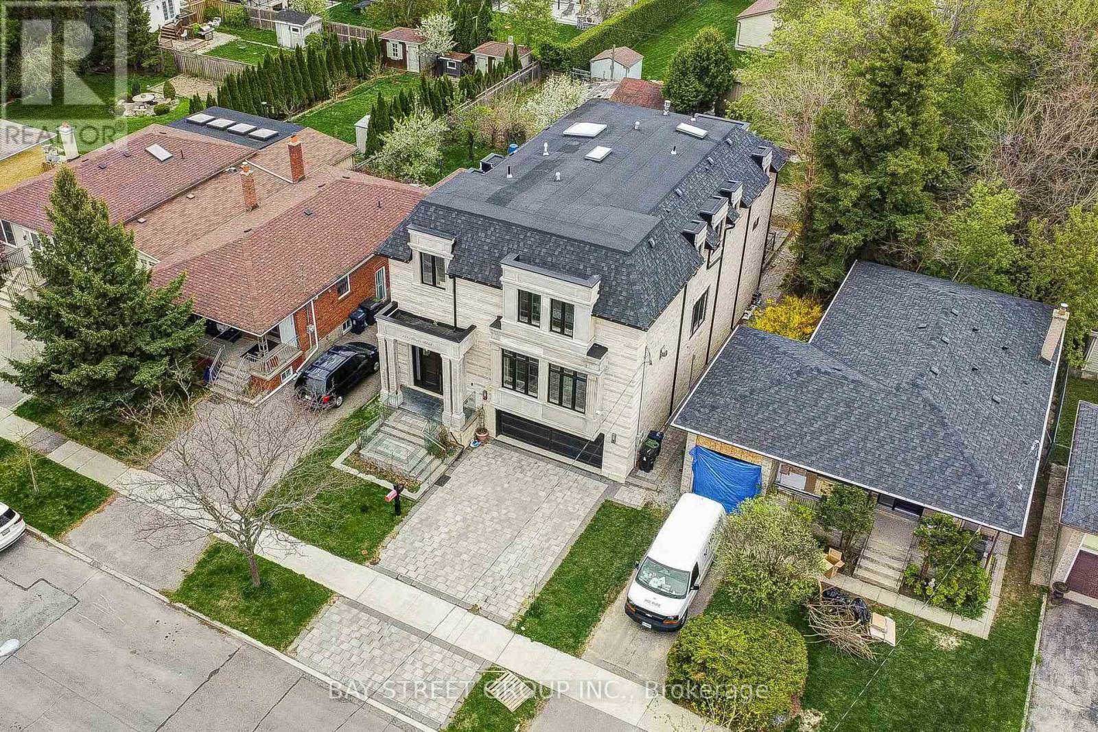 149 Alexis Boulevard, Toronto, Ontario  M3H 2R1 - Photo 2 - C12489364