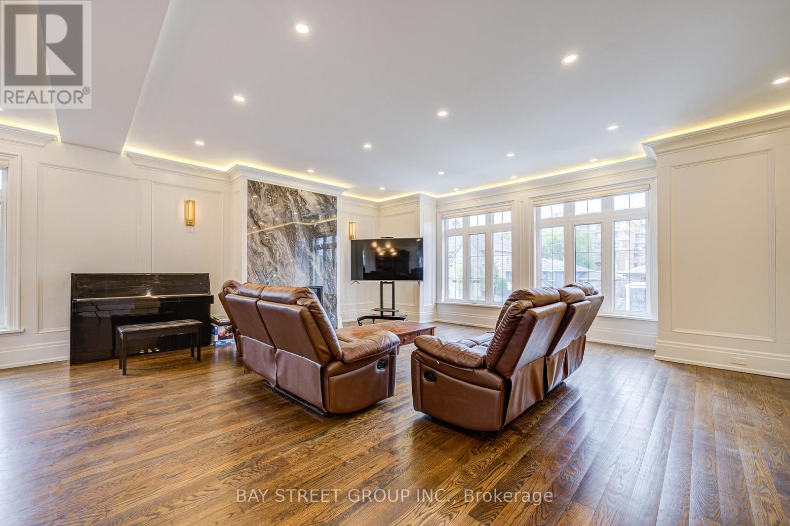 149 Alexis Boulevard, Toronto, Ontario  M3H 2R1 - Photo 5 - C12489364