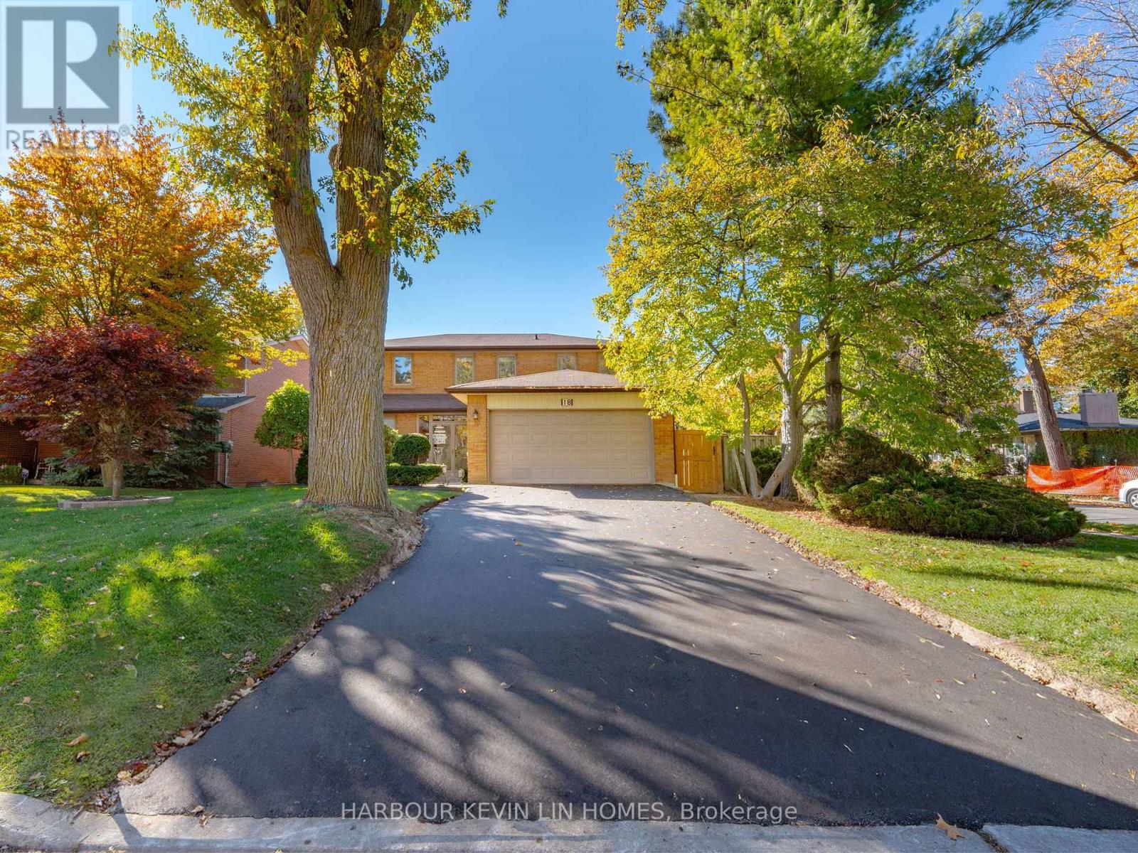 18 Whitman Street, Toronto (Newtonbrook East), Ontario  M2M 3H8 - Photo 2 - C12489388