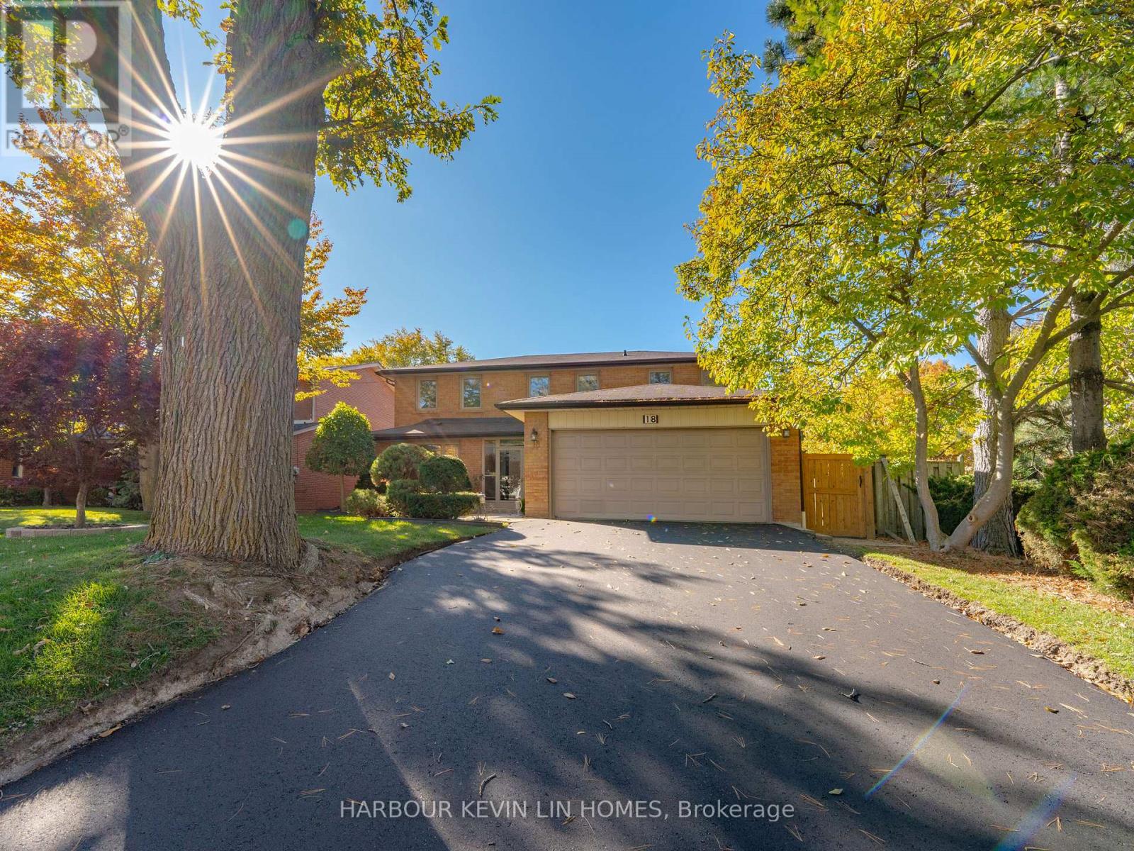 18 Whitman Street, Toronto (Newtonbrook East), Ontario  M2M 3H8 - Photo 3 - C12489388