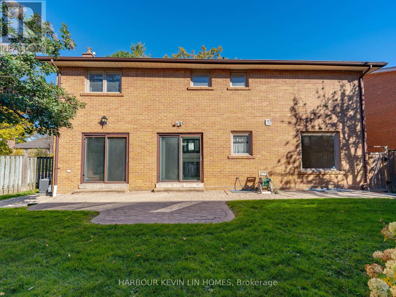 18 Whitman Street, Toronto (Newtonbrook East), Ontario  M2M 3H8 - Photo 5 - C12489388