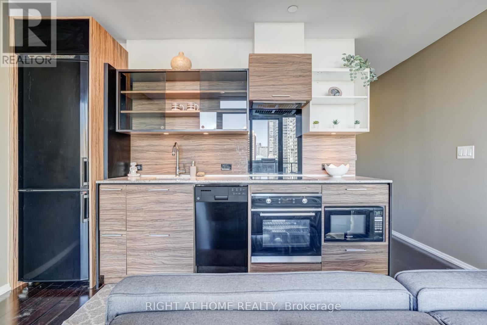 1109 - 75 St Nicholas Street, Toronto, Ontario  M4Y 0A5 - Photo 23 - C12489392