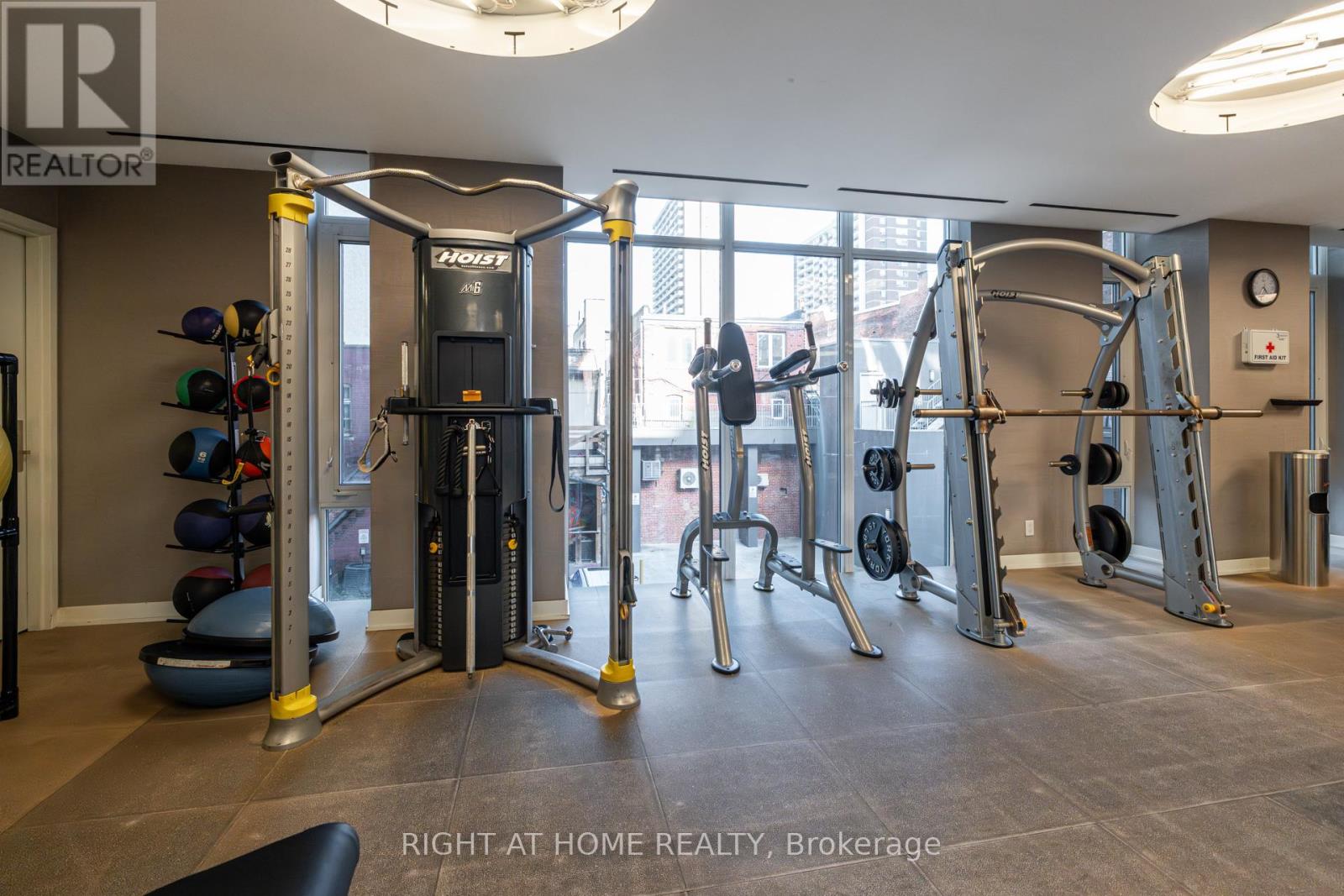 1109 - 75 St Nicholas Street, Toronto, Ontario  M4Y 0A5 - Photo 28 - C12489392