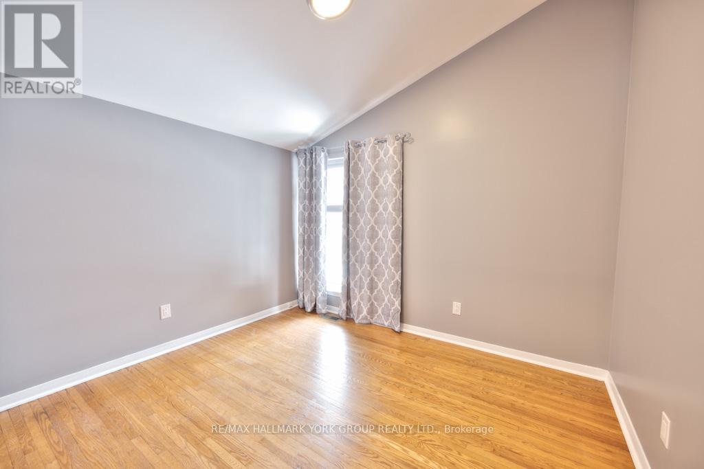 28 Bison Drive, Toronto, Ontario  M2R 2Y2 - Photo 11 - C12489410