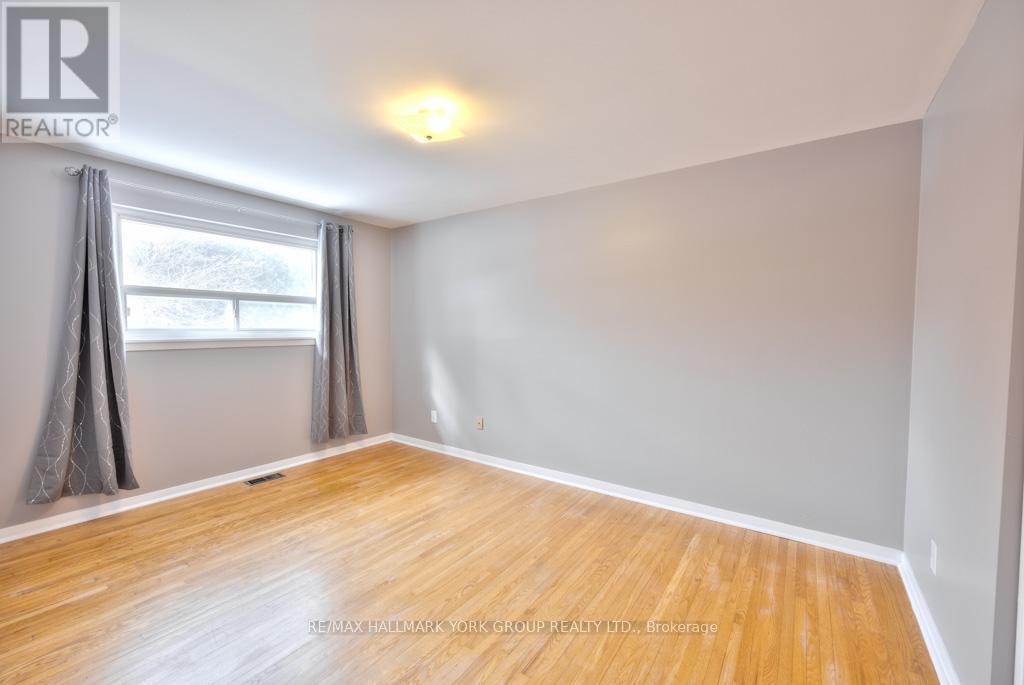 28 Bison Drive, Toronto, Ontario  M2R 2Y2 - Photo 14 - C12489410