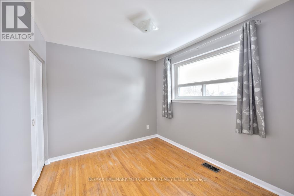 28 Bison Drive, Toronto, Ontario  M2R 2Y2 - Photo 15 - C12489410