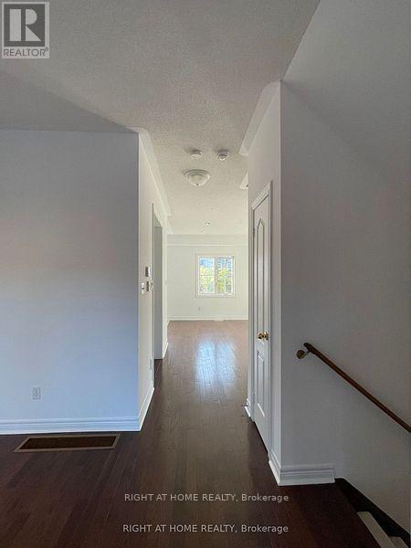 1505 Spinnaker Mews, Pickering, Ontario  L1X 0C8 - Photo 11 - E12489370