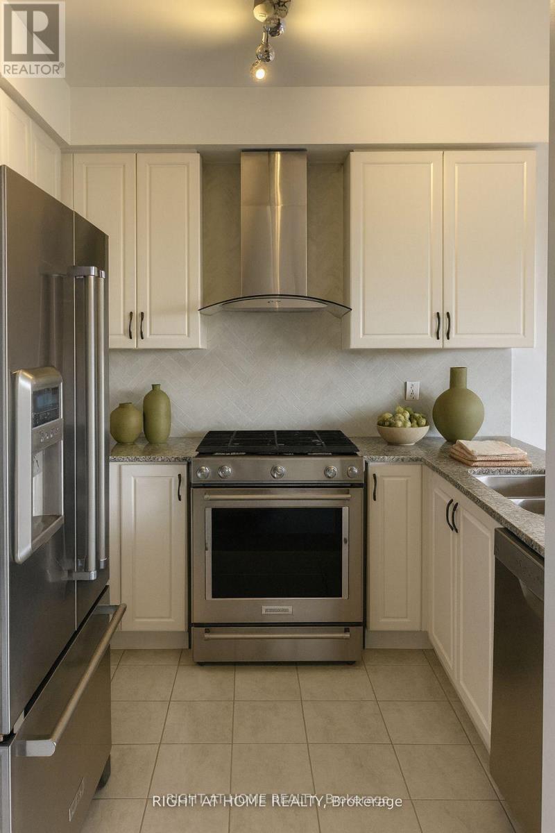 1505 Spinnaker Mews, Pickering, Ontario  L1X 0C8 - Photo 13 - E12489370