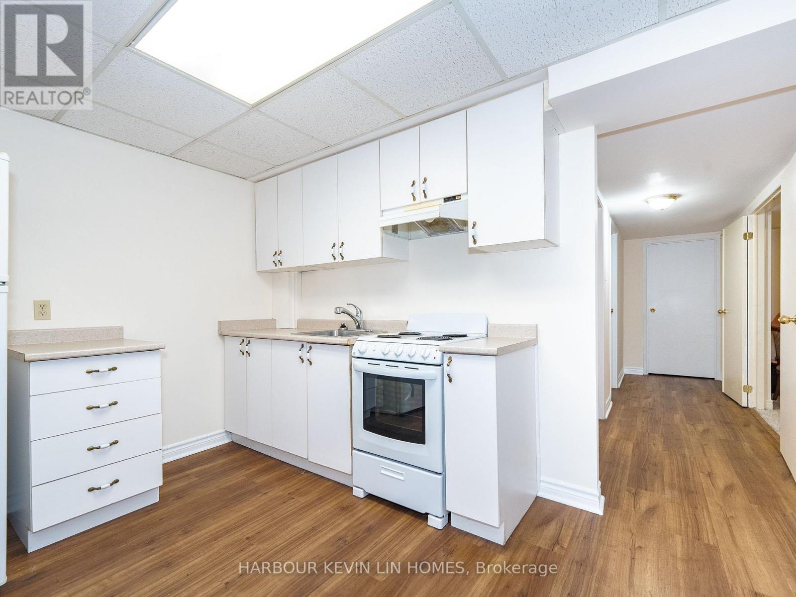 101 Leyburn Avenue, Richmond Hill, Ontario  L4C 0J6 - Photo 40 - N12489386