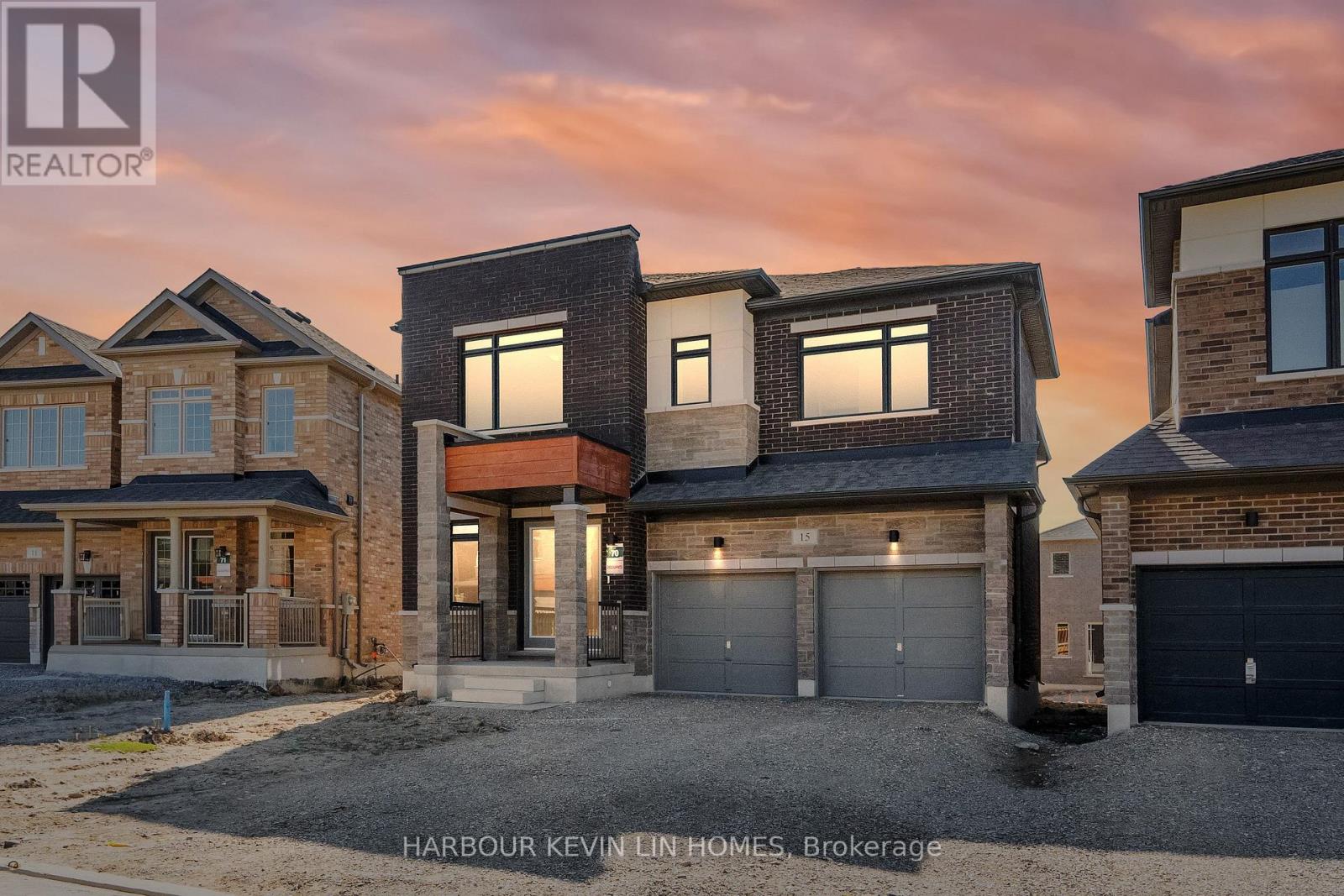 15 Monticola Avenue, Richmond Hill, Ontario  L4B 0J1 - Photo 3 - N12489390