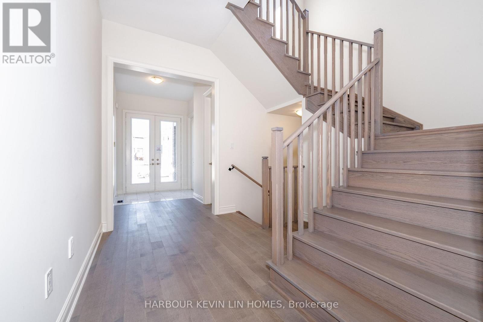 15 Monticola Avenue, Richmond Hill, Ontario  L4B 0J1 - Photo 6 - N12489390