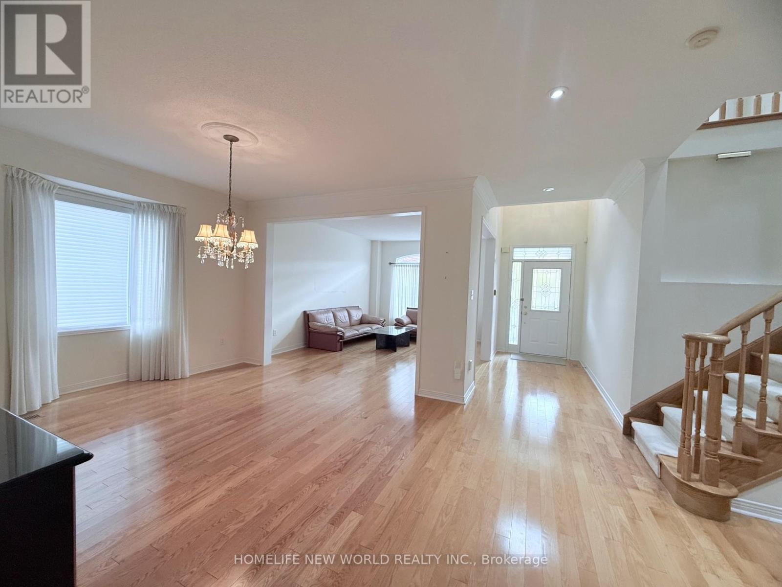 77 Burndenford Crescent, Markham, Ontario  L3P 7S9 - Photo 5 - N12489398