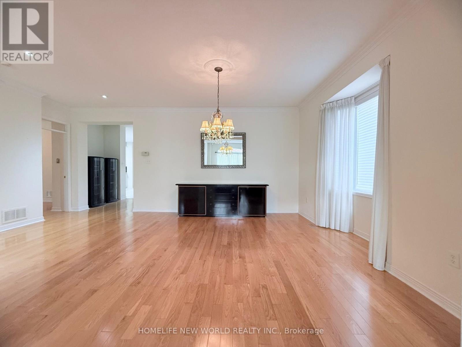 77 Burndenford Crescent, Markham, Ontario  L3P 7S9 - Photo 7 - N12489398