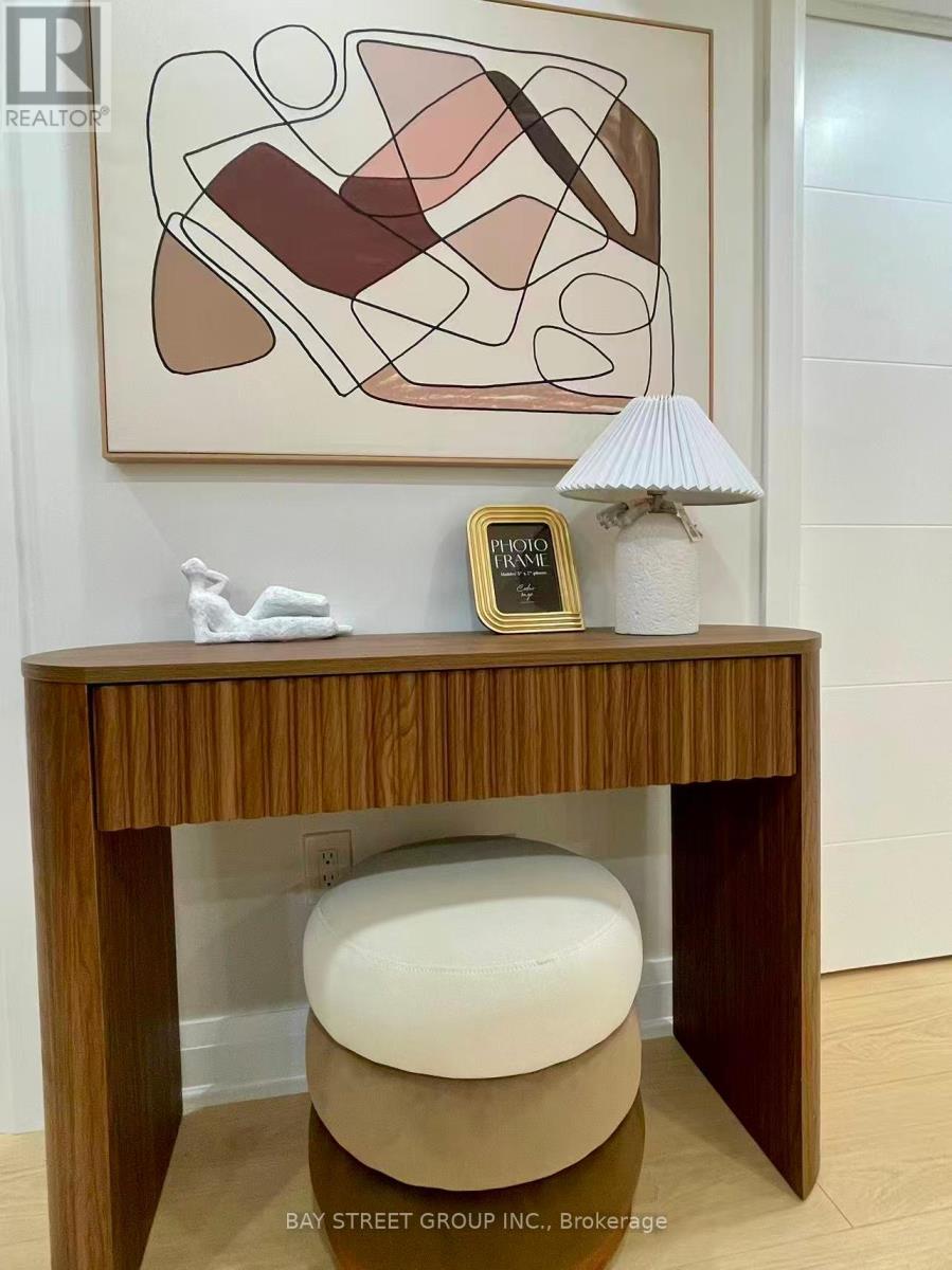 160 William Booth Avenue, Newmarket, Ontario  L3X 0K7 - Photo 12 - N12489414