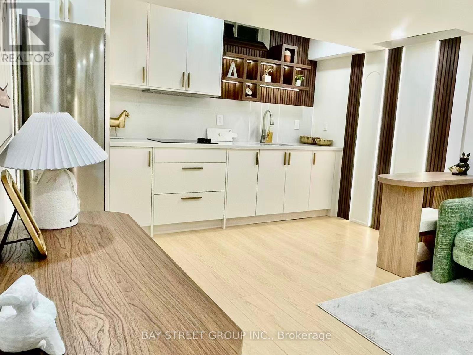 160 William Booth Avenue, Newmarket, Ontario  L3X 0K7 - Photo 17 - N12489414