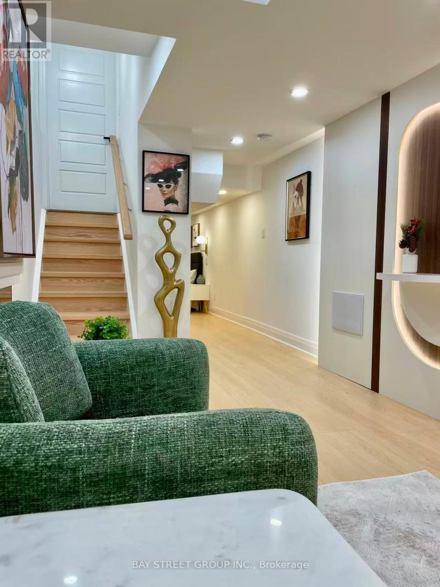 160 William Booth Avenue, Newmarket, Ontario  L3X 0K7 - Photo 20 - N12489414