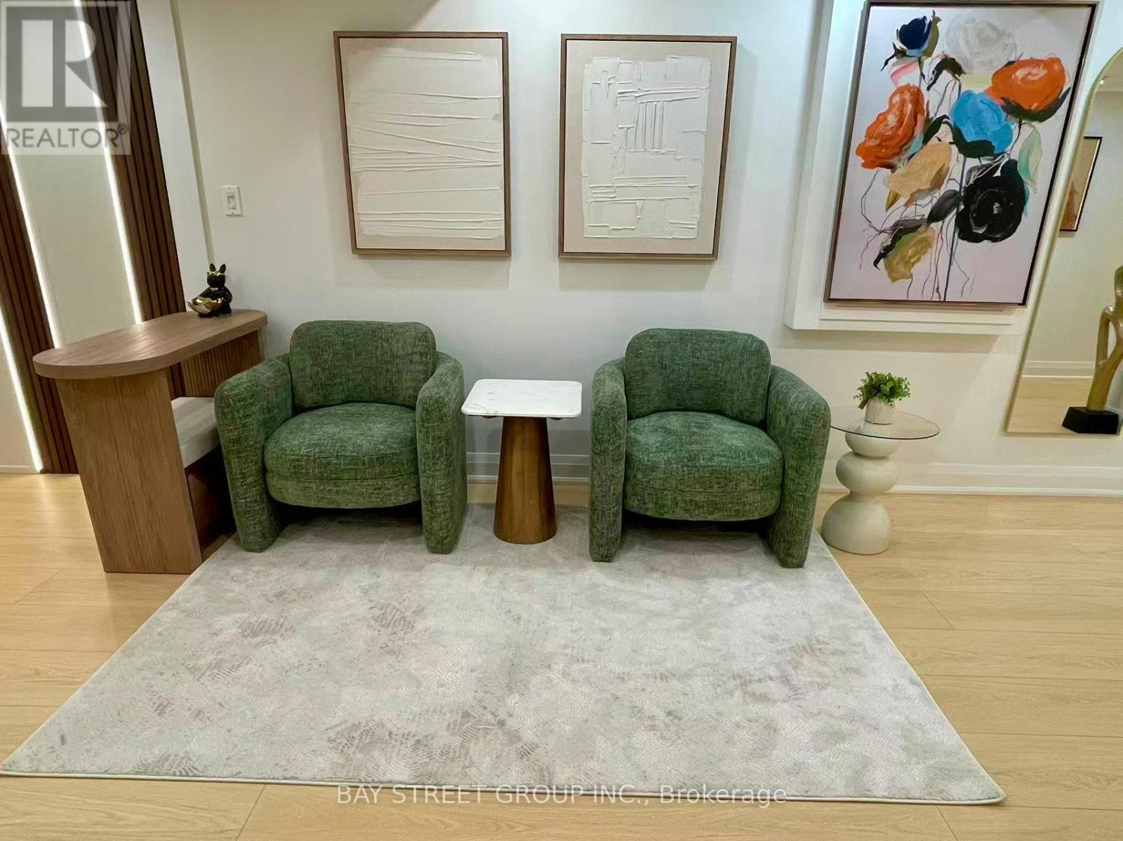 160 William Booth Avenue, Newmarket, Ontario  L3X 0K7 - Photo 4 - N12489414