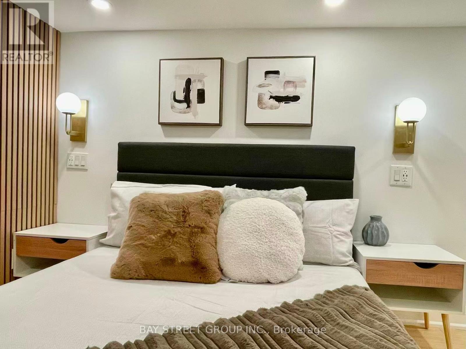 160 William Booth Avenue, Newmarket, Ontario  L3X 0K7 - Photo 9 - N12489414