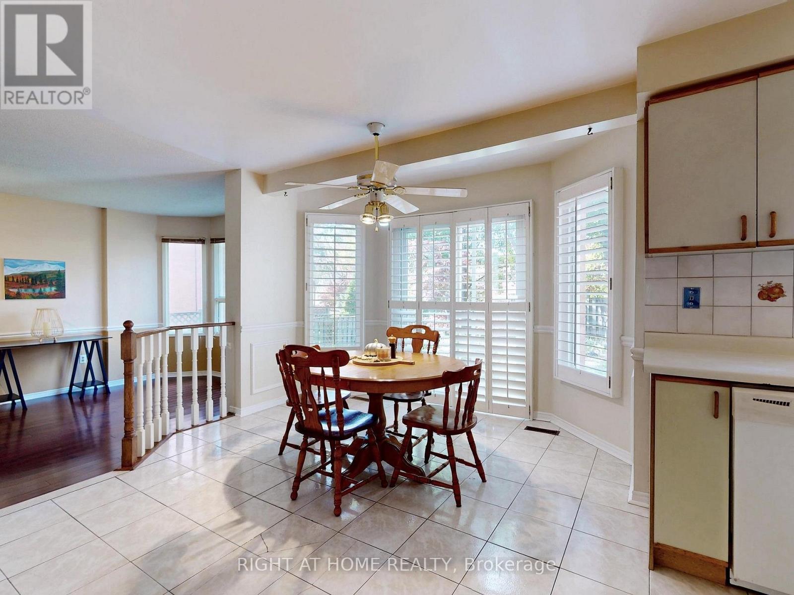 58 Samantha Circle, Richmond Hill, Ontario  L4B 2R6 - Photo 18 - N12489436