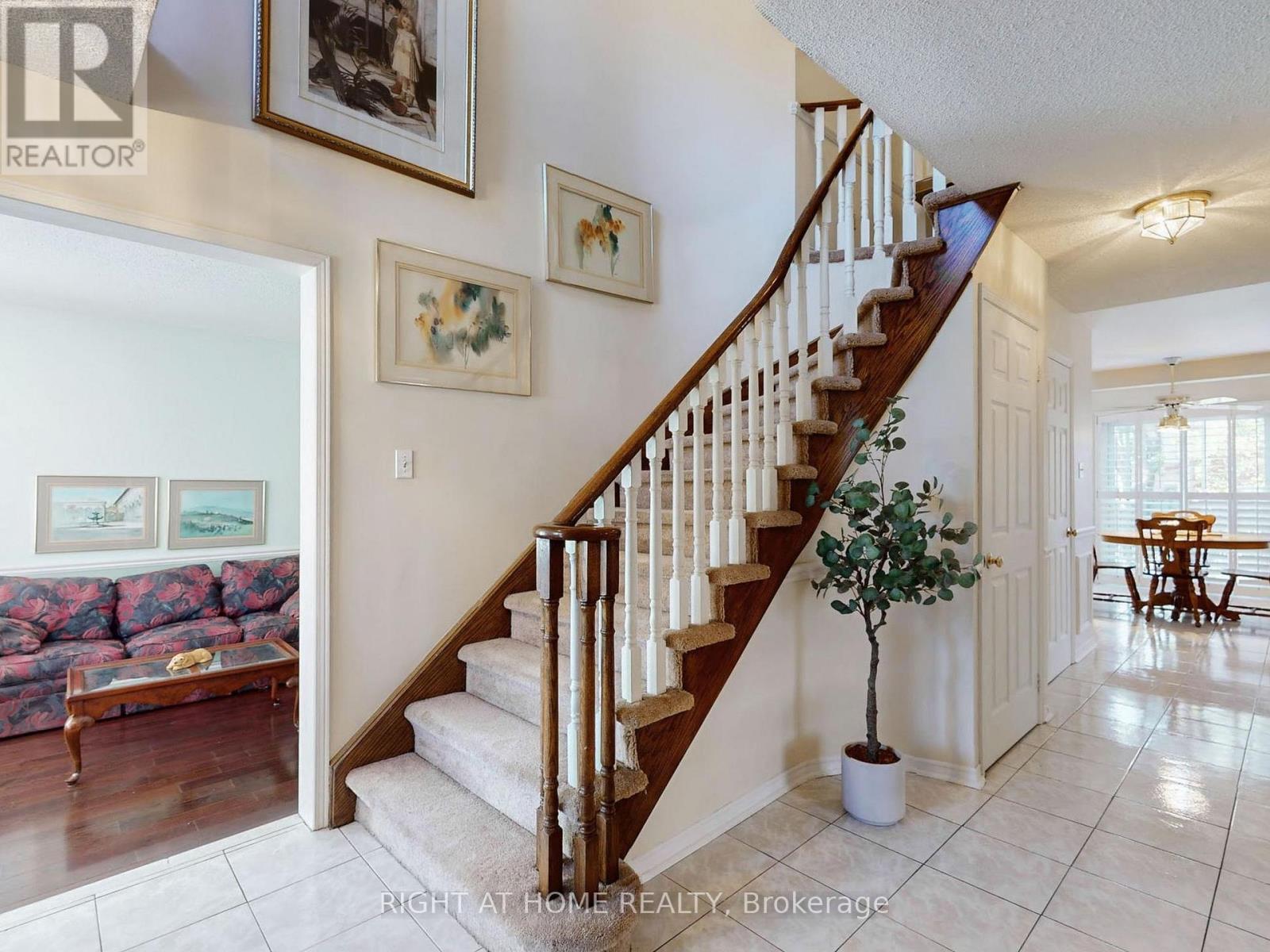 58 Samantha Circle, Richmond Hill, Ontario  L4B 2R6 - Photo 21 - N12489436