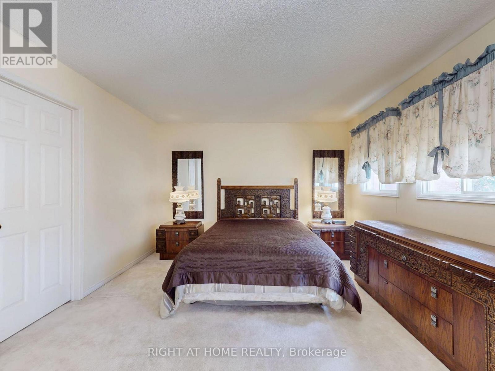 58 Samantha Circle, Richmond Hill, Ontario  L4B 2R6 - Photo 28 - N12489436