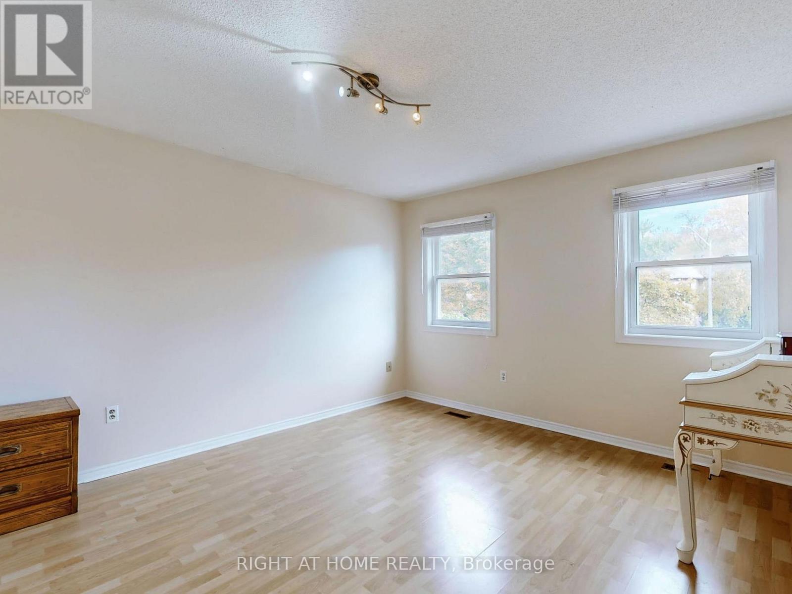 58 Samantha Circle, Richmond Hill, Ontario  L4B 2R6 - Photo 36 - N12489436