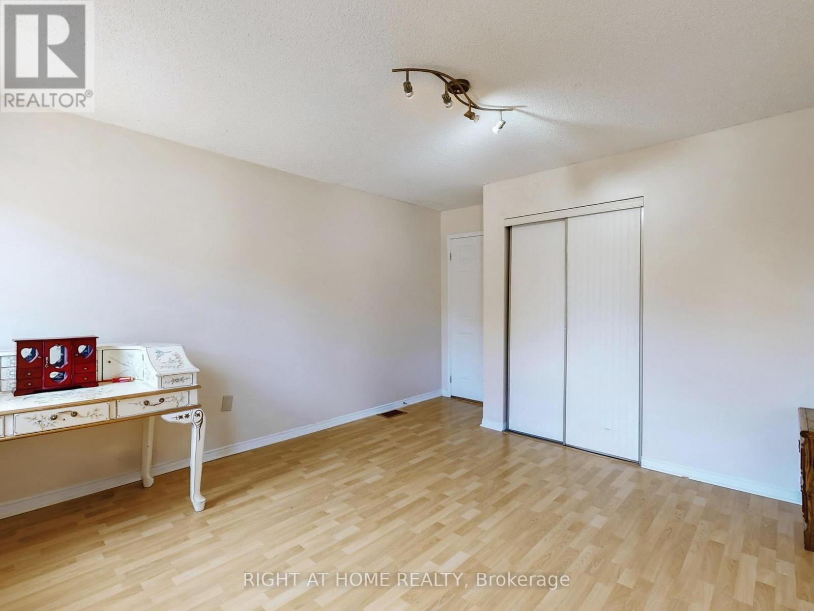 58 Samantha Circle, Richmond Hill, Ontario  L4B 2R6 - Photo 37 - N12489436