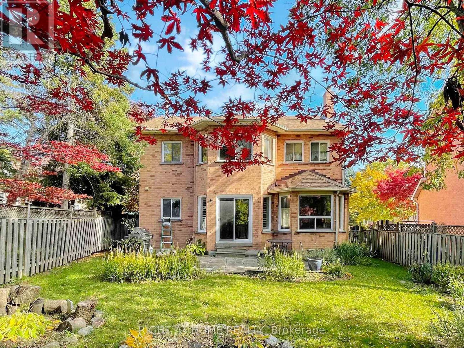 58 Samantha Circle, Richmond Hill, Ontario  L4B 2R6 - Photo 40 - N12489436