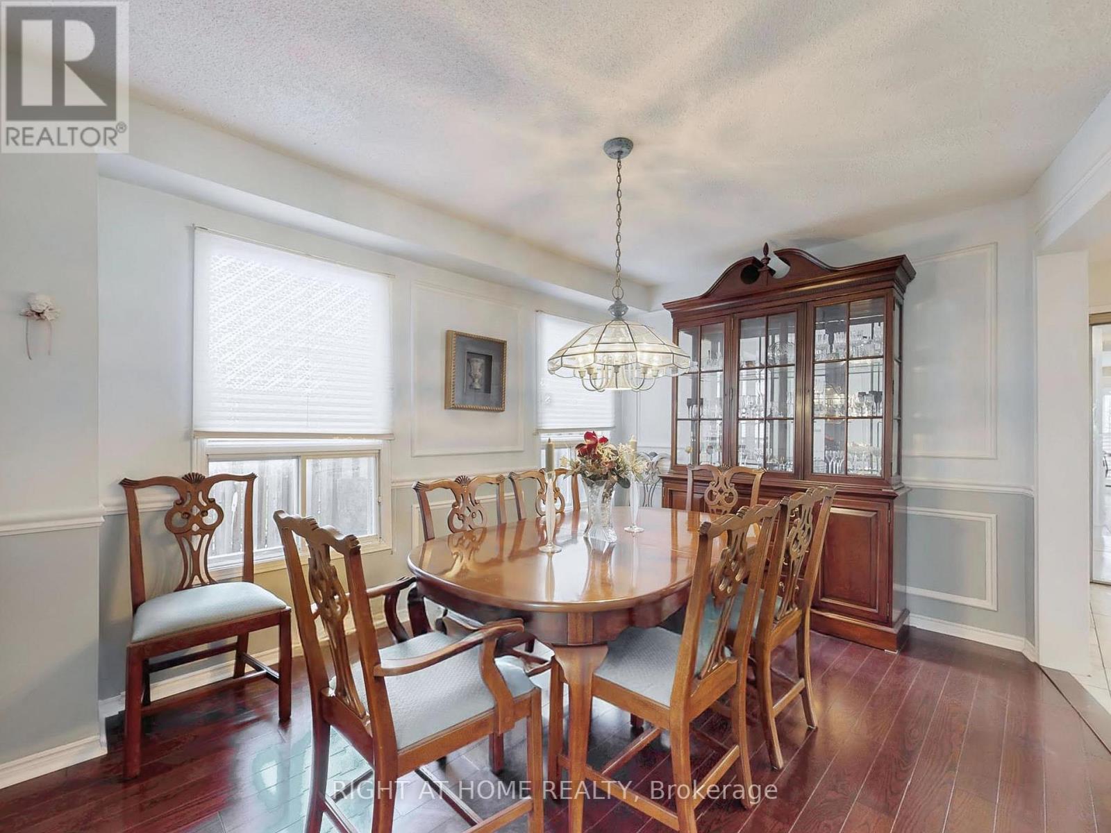 58 Samantha Circle, Richmond Hill, Ontario  L4B 2R6 - Photo 9 - N12489436