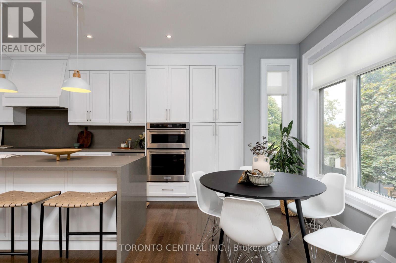 9 Chimney Swift Court, Toronto, Ontario  M9B 0C6 - Photo 10 - W12489362