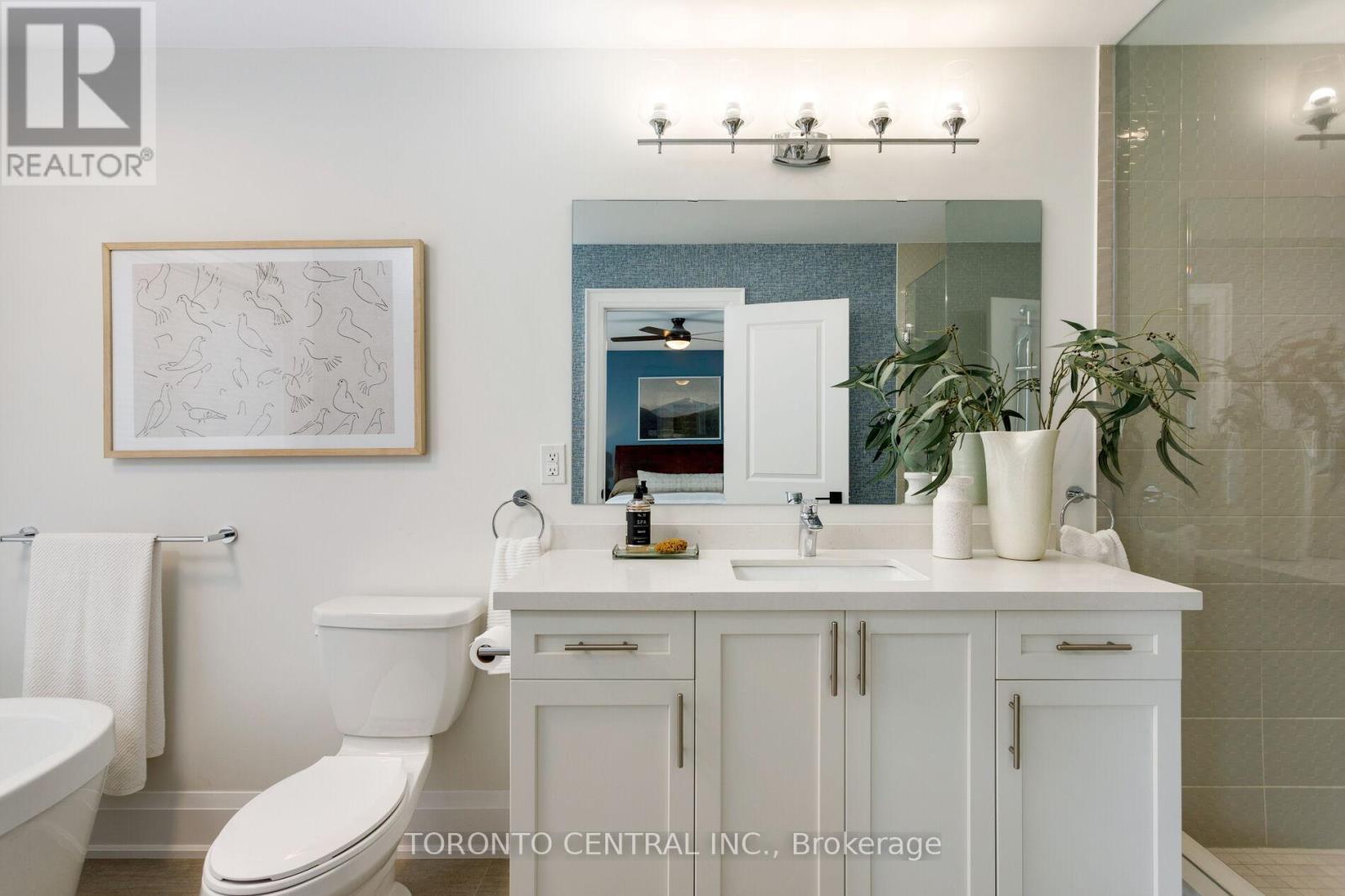 9 Chimney Swift Court, Toronto, Ontario  M9B 0C6 - Photo 22 - W12489362