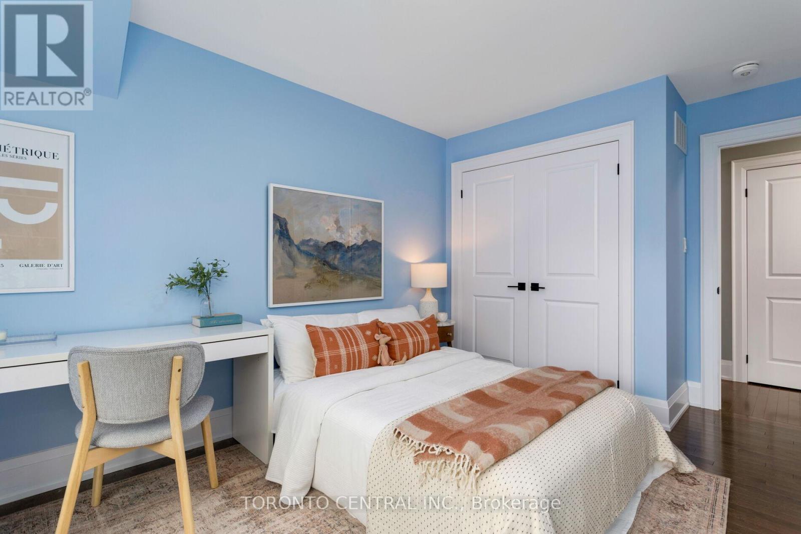 9 Chimney Swift Court, Toronto, Ontario  M9B 0C6 - Photo 27 - W12489362