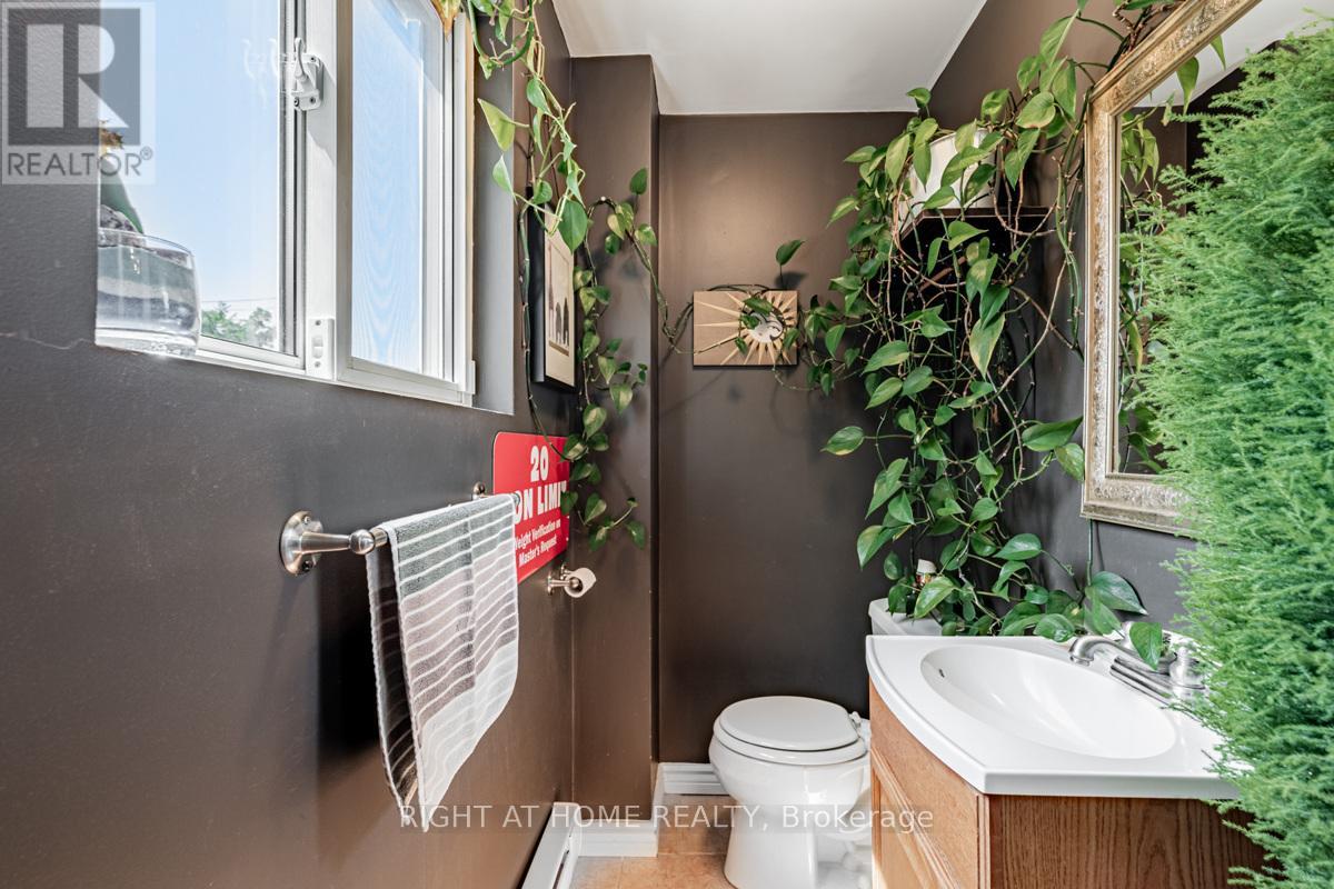 136 Avon Avenue, Toronto, Ontario  M6N 3W9 - Photo 3 - W12489372