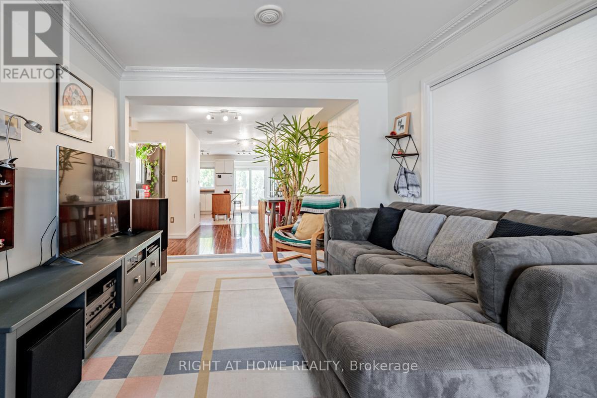 136 Avon Avenue, Toronto, Ontario  M6N 3W9 - Photo 7 - W12489372