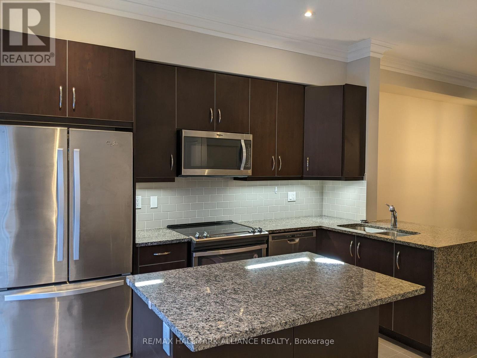 27 - 2184 Trafalgar Road, Oakville, Ontario  L6H 0N4 - Photo 3 - W12489402