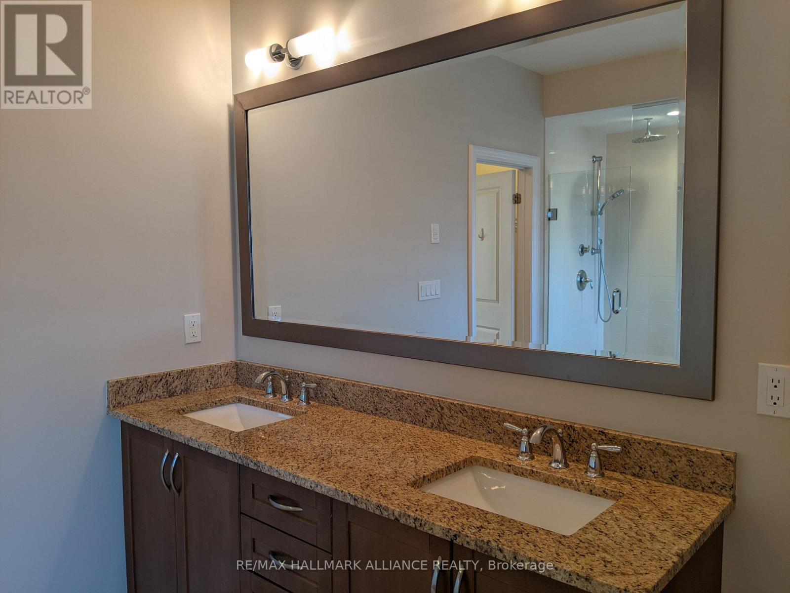 27 - 2184 Trafalgar Road, Oakville, Ontario  L6H 0N4 - Photo 32 - W12489402