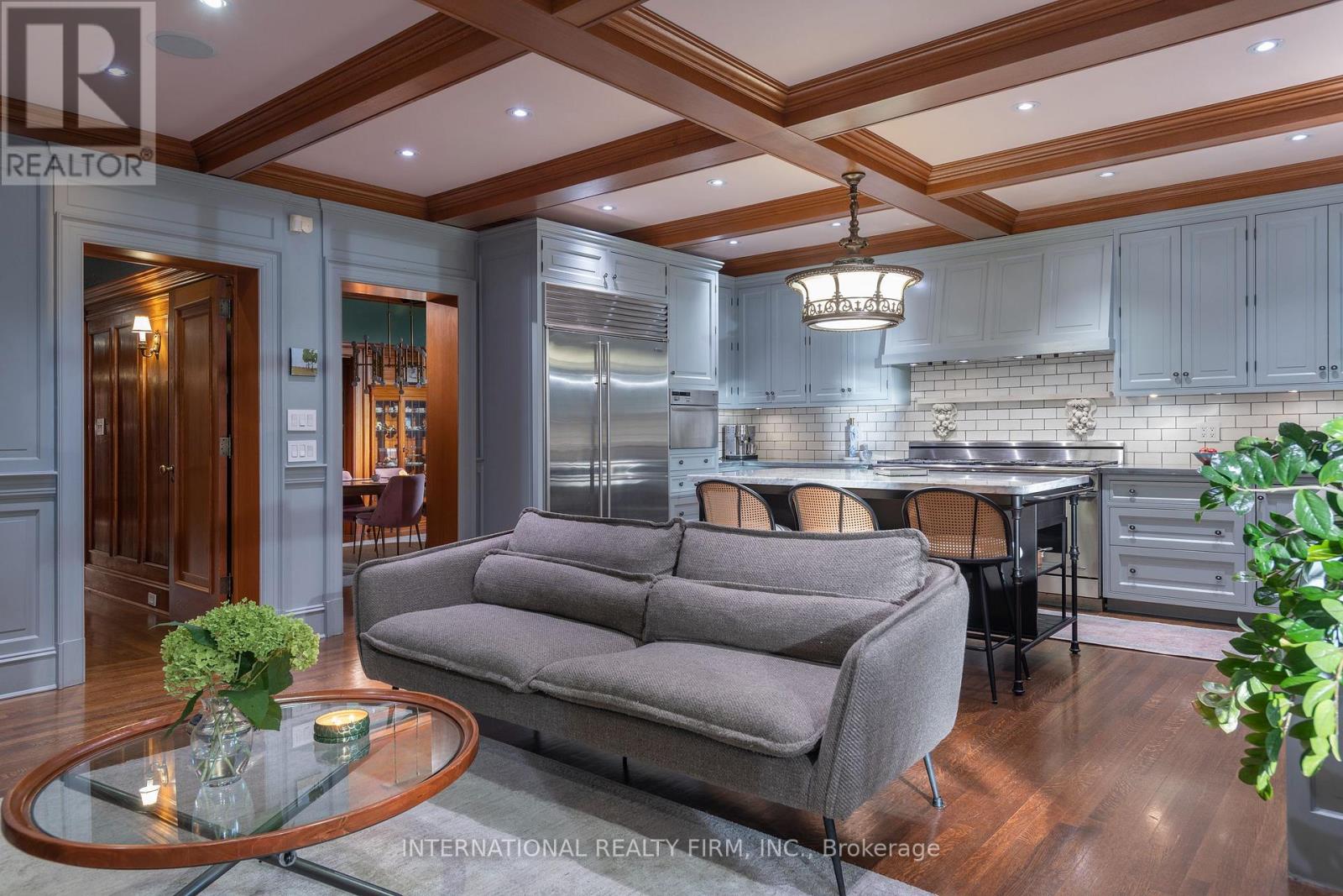 270 Indian Road, Toronto, Ontario  M6R 2X2 - Photo 10 - W12489418