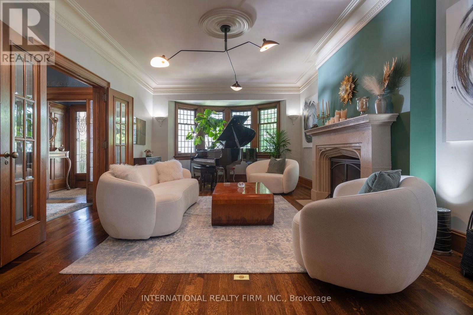 270 Indian Road, Toronto, Ontario  M6R 2X2 - Photo 14 - W12489418